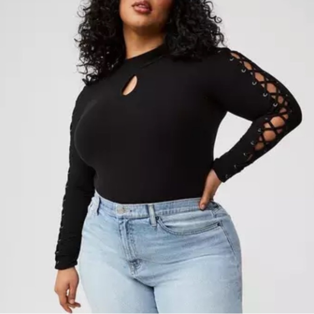 NWT Torrid Mock Neck Lace Up Long Sleeve Top